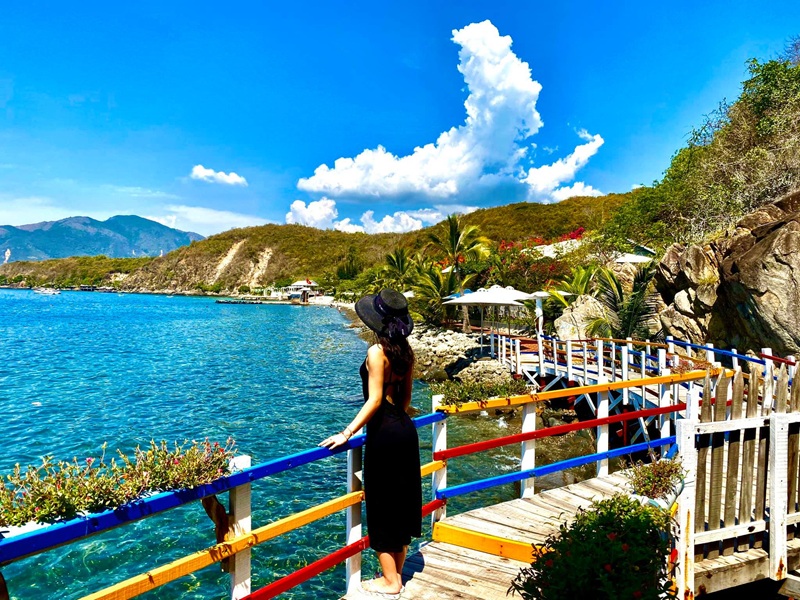 Bãi Tranh Nha Trang trở thành một trong những hòn đảo đẹp nhất