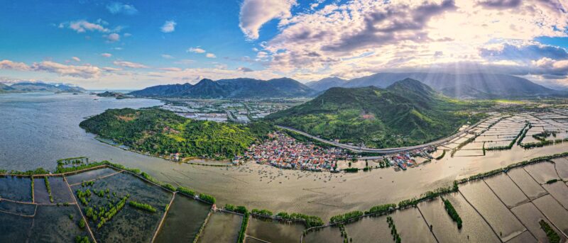 Nơi đây ban đầu được người Chăm cổ gọi là đầm Nhá Phú
