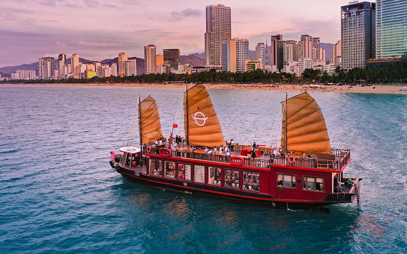 Tour Nha Trang 1 ngày Du thuyền 5 sao Tour Nha Trang 1 ngày Du thuyền 5 sao