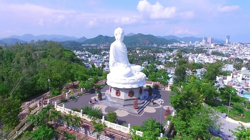 Chùa Long Sơn Khánh Hòa có gì đặc biệt?