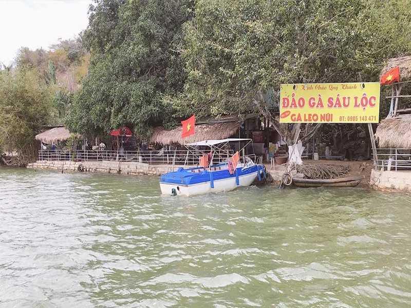 Ẩm thực đồng quê tại nhà hàng
